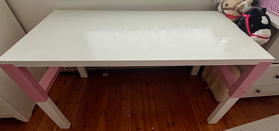 IKEA lasten kirjoituspöytä