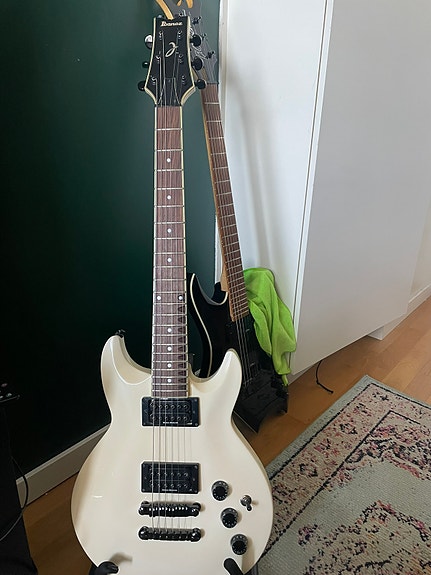Ibanez ARX140 sg/les paul hybrid