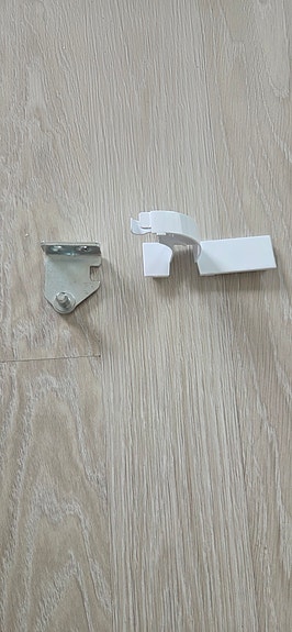 Myydään Lg jääkääppipakastimen vasen
