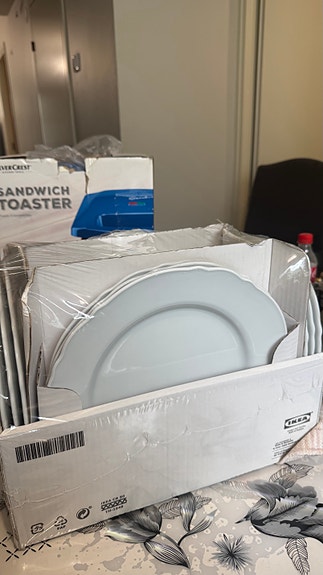 IKEA lautaset valkoinen