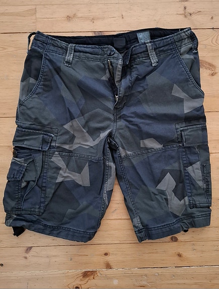 Brandit cargo-shortsit XL dark camo