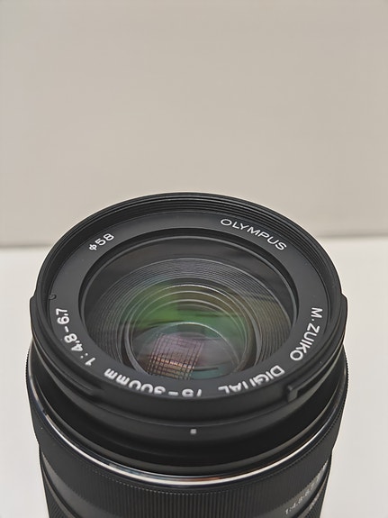 M.Zuiko 75-300mm f4.8-6.7 II