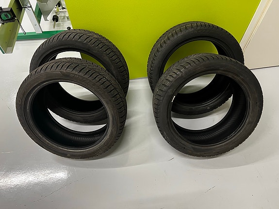 Pirelli sottozero 3 kitkarenkaat 255/40/18 ja 225/45/18