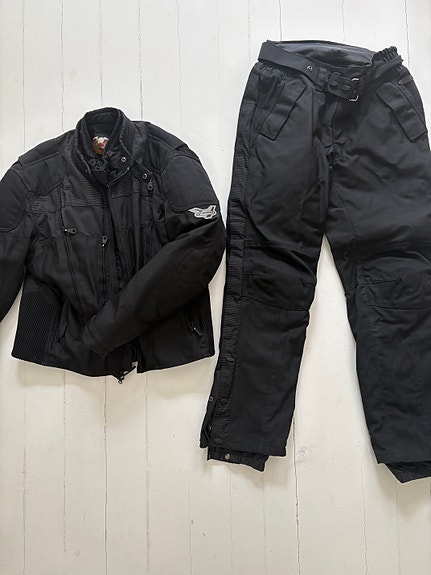 Harley Davidson ajotakki ja -housut Takki koko L, housut koko M