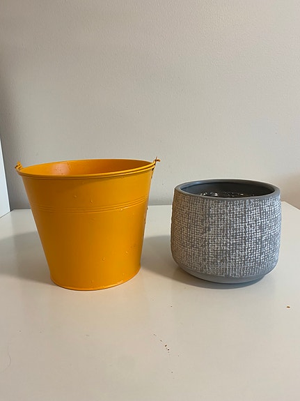 2 X kukkaruukku - Oulunkylä