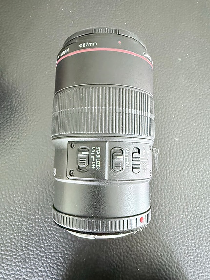 Canon EF 100mm f/2.8L IS USM Macro -objektiivi