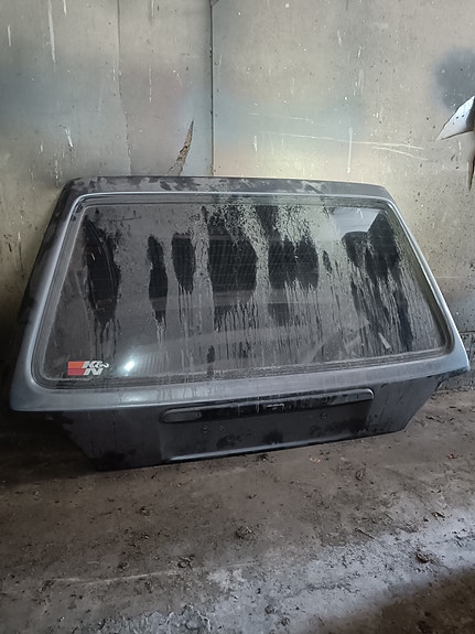 Volkswagen golf mk2 takaluukku