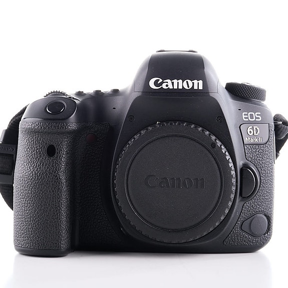 Canon EOS 6D Mark II -kamera (sc. 126930) (käytetty)