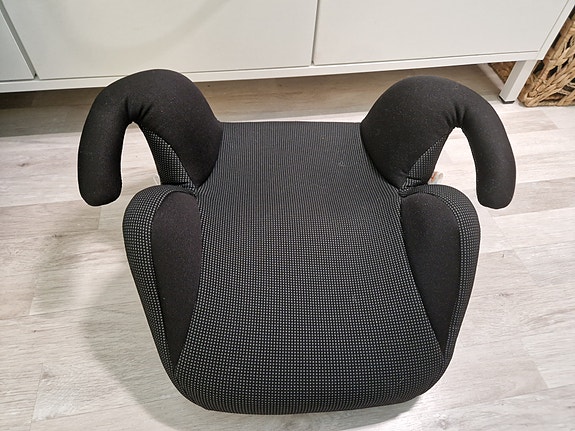 Korokeistuin autoon