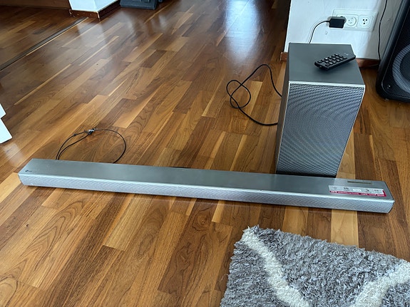 LG soundbar ja langaton subwoofer