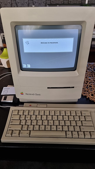 Macintosh Classic M0420
