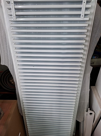 Vesikiertoiset PURMO patterit 4kpl. Danforss termostaatit.