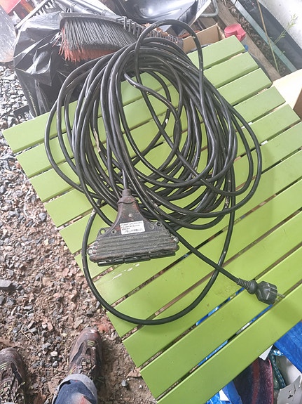 Jatkojohto ulkokäyttöön 20m 3-osainen