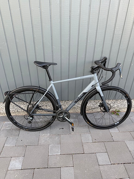 Cube Nuroad gravel-pyörä 56 cm 28"