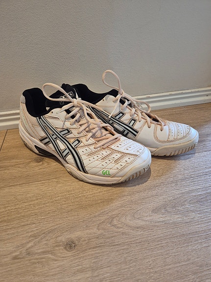 Asics Gel tenniskengät massalle, miesten malli