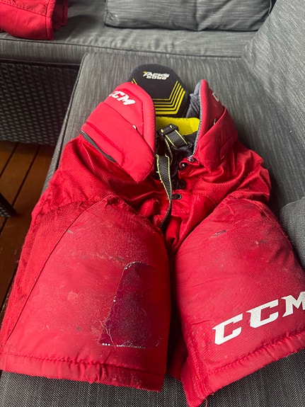 CCM Tacks 5092 jääkiekkohousut Junior S punainen