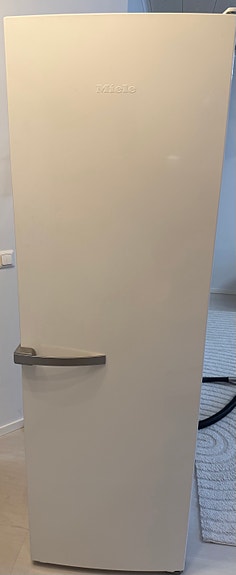 Miele jääkaappi valkoinen