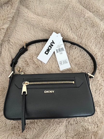 DKNY musta laukku