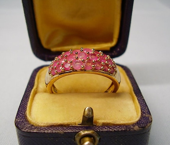 Harry Ivens - Sormus Hopea, Kultasilattu - 1.70ct. tw. Rubiini - Sign.
