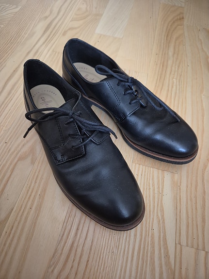Clarks nahkakengät 37