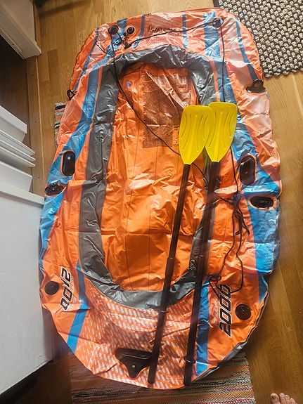 Kumivene ja airot