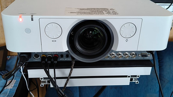 Sony VPL-HW10 videotykki