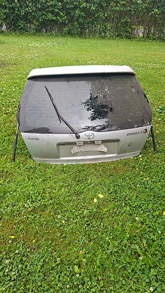 corolla e11 takaluukku
