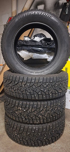 Bridgestone Blizzak 205/60/16 nastat