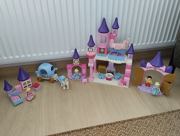 Lego Duplo Disney Prinsessa -setti yli 100 osaa