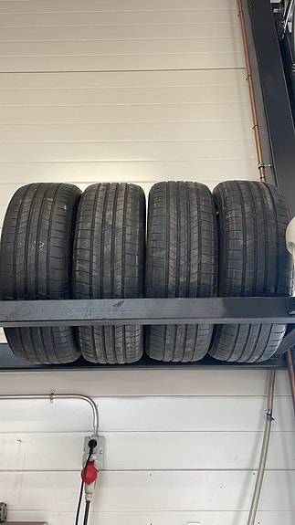 235/60 R18