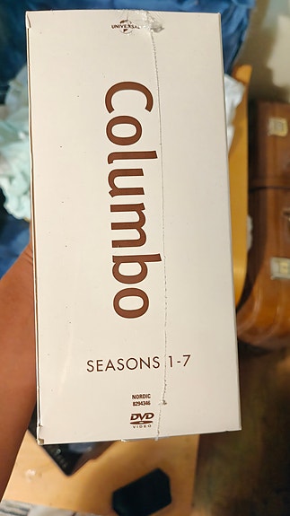Columbo Seasons 1–7 DVD-boksi sekä Polttouhrit DVD