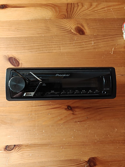 Pioneer radio