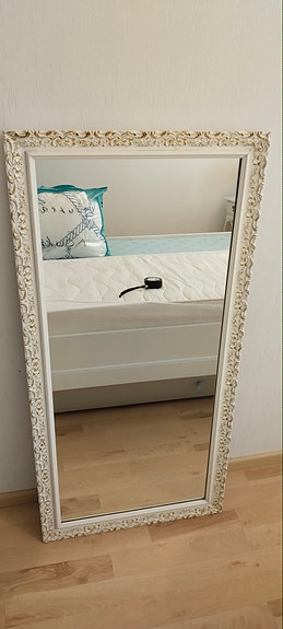 Kaunis rokokoo tyylinen peili