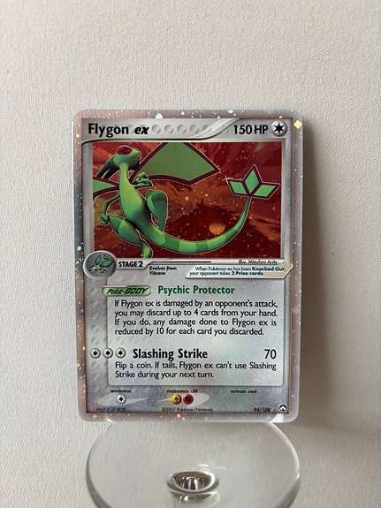 Pokemon-kortti Flygon ex holo
