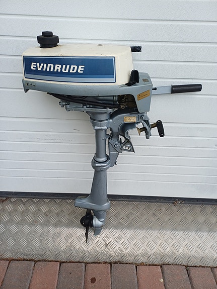 Vanha 2hv Evinrude