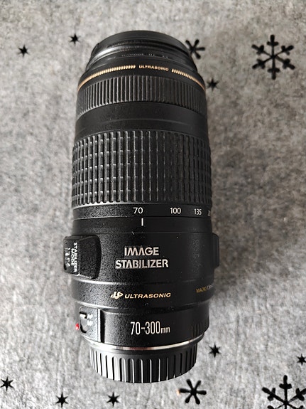 Canon EF 70-300mm f/4-5.6 IS USM telezoom-objektiivi
