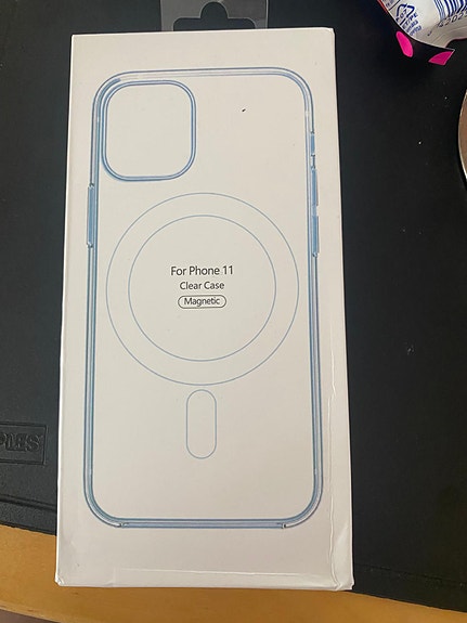 Apple iPhone 11 kotelot magneettisella latauksella