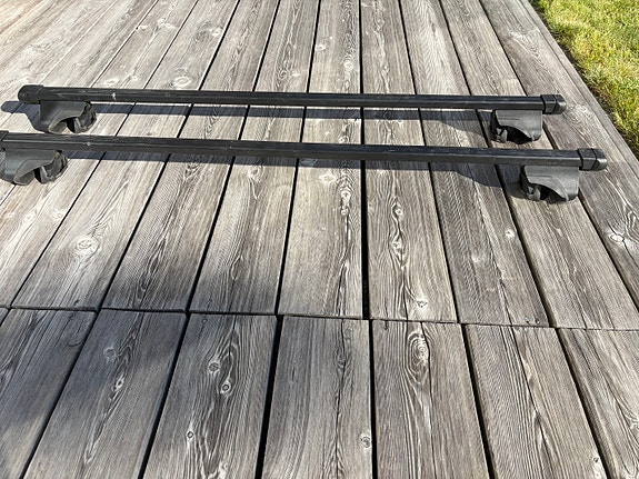 Taakkateline Thule Volvoon V70 vm 2000-2006