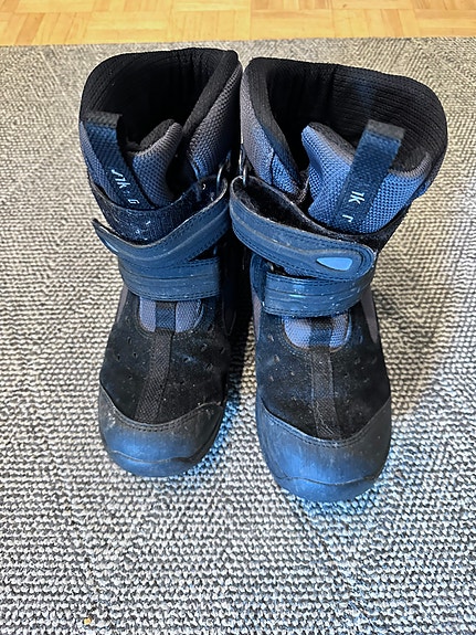 Viking Gore-tex talvikengät 40 vähän rikkinäiset