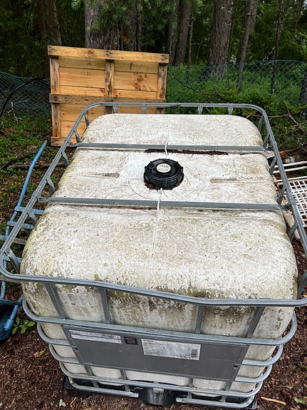 1000 L vesisäiliö