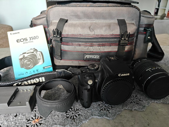 Canon EOS 350D järjestelmäkamera + Sigma 18–125mm objektiivi