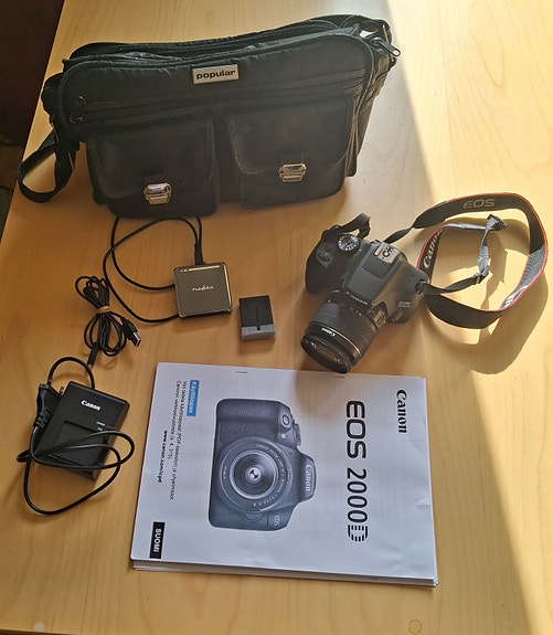 Canon EOS 200D järjestelmäkamera