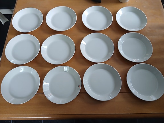 Teema valkoinen leipälautanen 17 cm