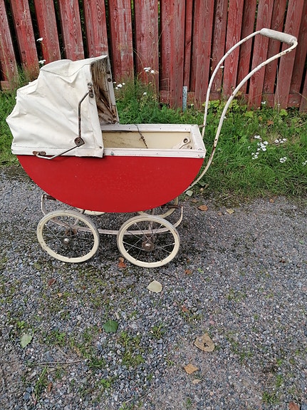 Leikki lastenvaunut vanhat