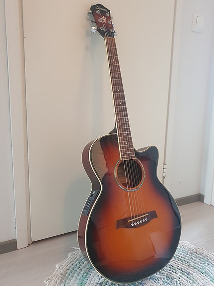 Ibanez elektroakustinen kitara Sunburst