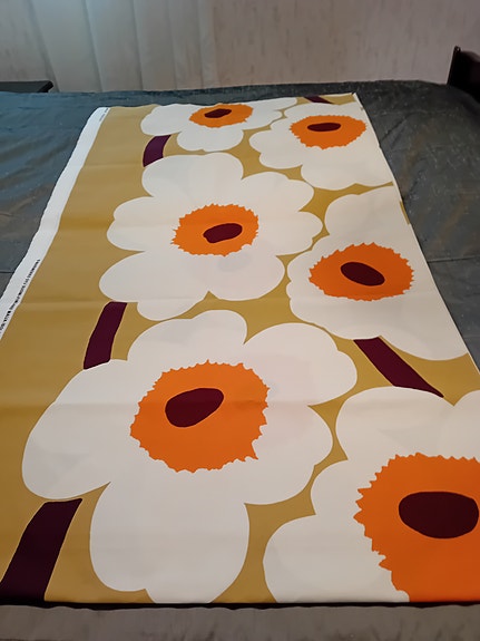 Marimekko Unikko kangas keltainen-oranssi