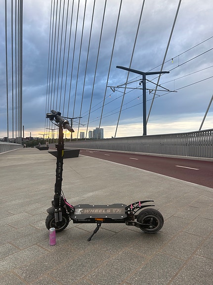 E-wheels e7 sähköpotkulauta
