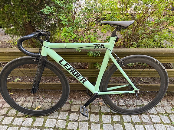 Leader 725 maantiepyörä 56 cm