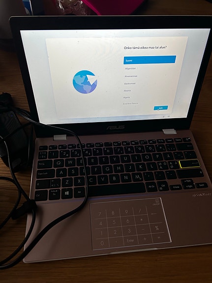 Asus kannettava tietokone 13" rosekulta