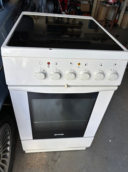 Gorenje keraaminen liesi 50 cm, kiertoilmauuni